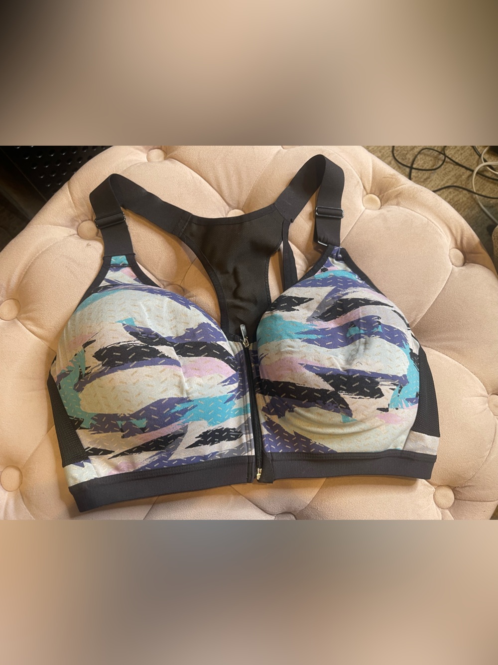 VSX Front-Zip High Support Sports Bra - Black with Pastel Abstract Print